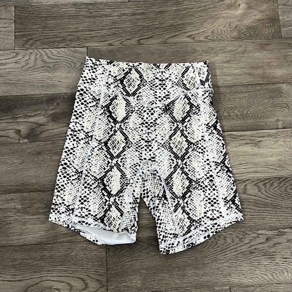 Womens Balance Athletica (Vitality) Ascend Short- Python, medium - Picture 2 of 5